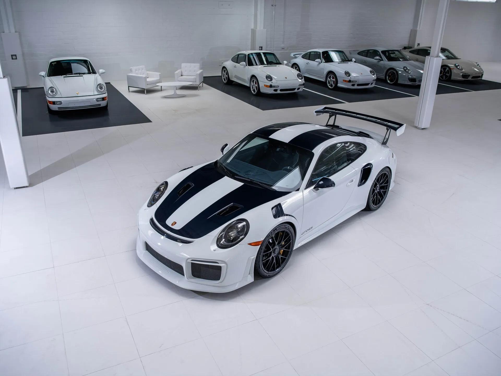 “The White Collection” : Porsche vendues par RM Sotheby’s