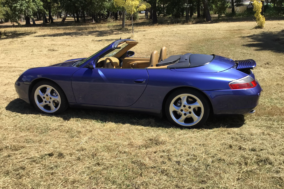 Porsche 996 carrera 4 cabriolet flat 6 magazine