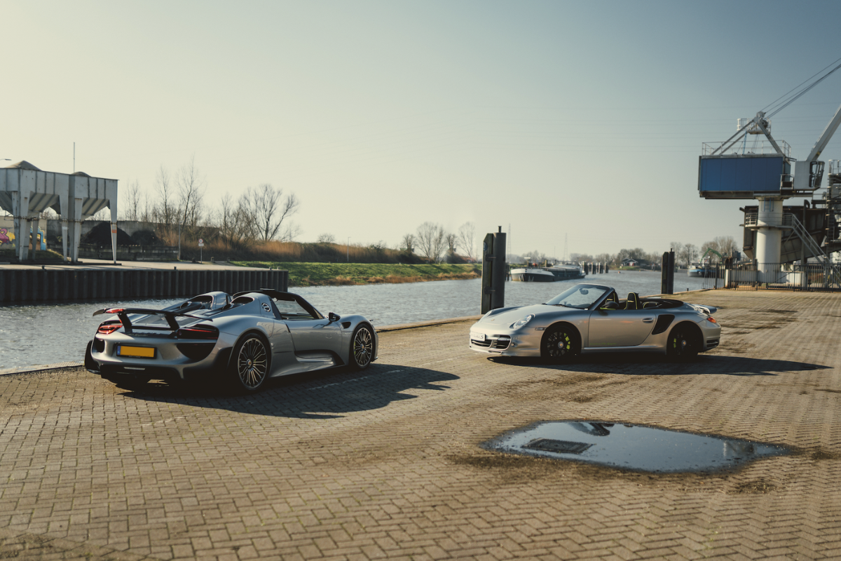 Porsche 997 turbo s 918 spyder flat 6 mag