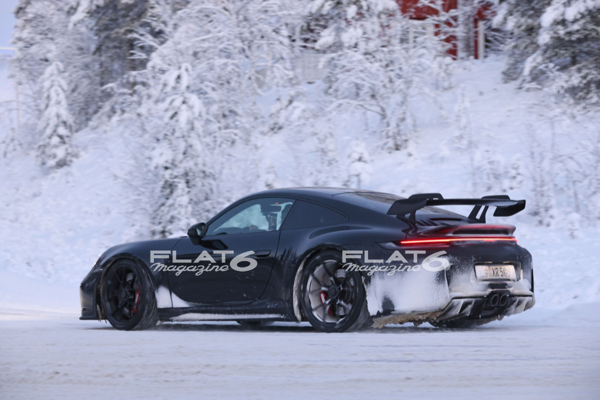 Porsche 992 gt3 phase 2 flat 6 magazine png 1
