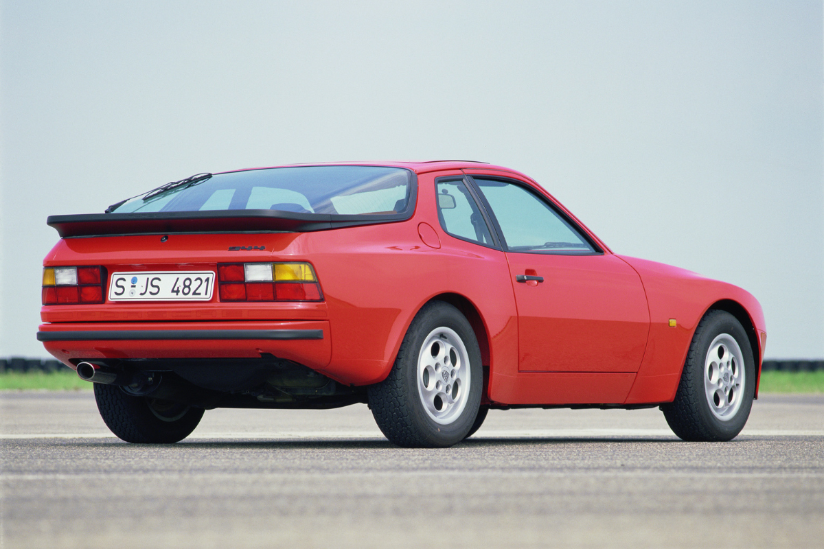 Porsche 944 flat 6 mag