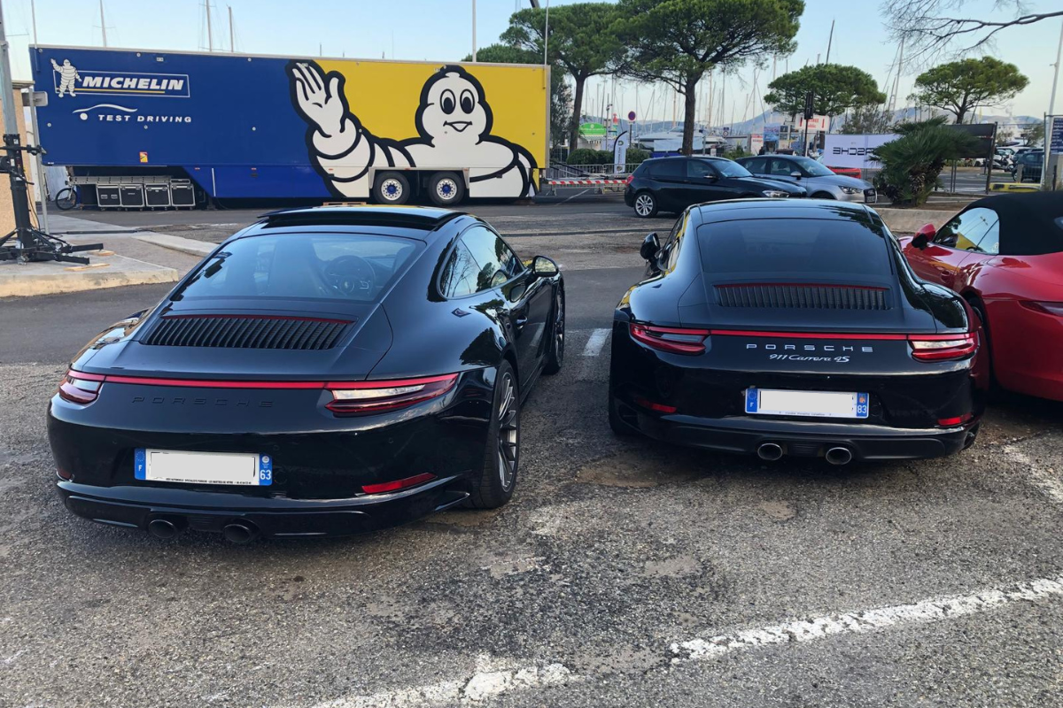 Porsche 911 991 carrera 4s flat 6 magazine